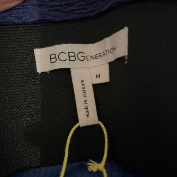 BCBGeneration textured blue Bodycon skirt | size medium - Picture 3 of 3